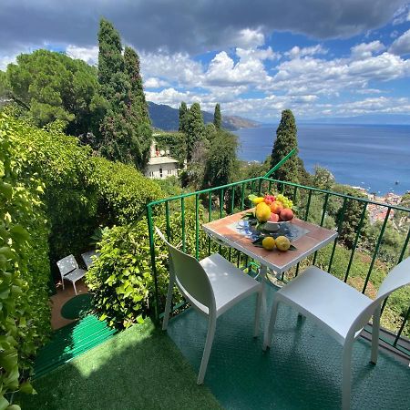 Villa Don Mimi Guarnaschelli La Dependace Taormina Bagian luar foto