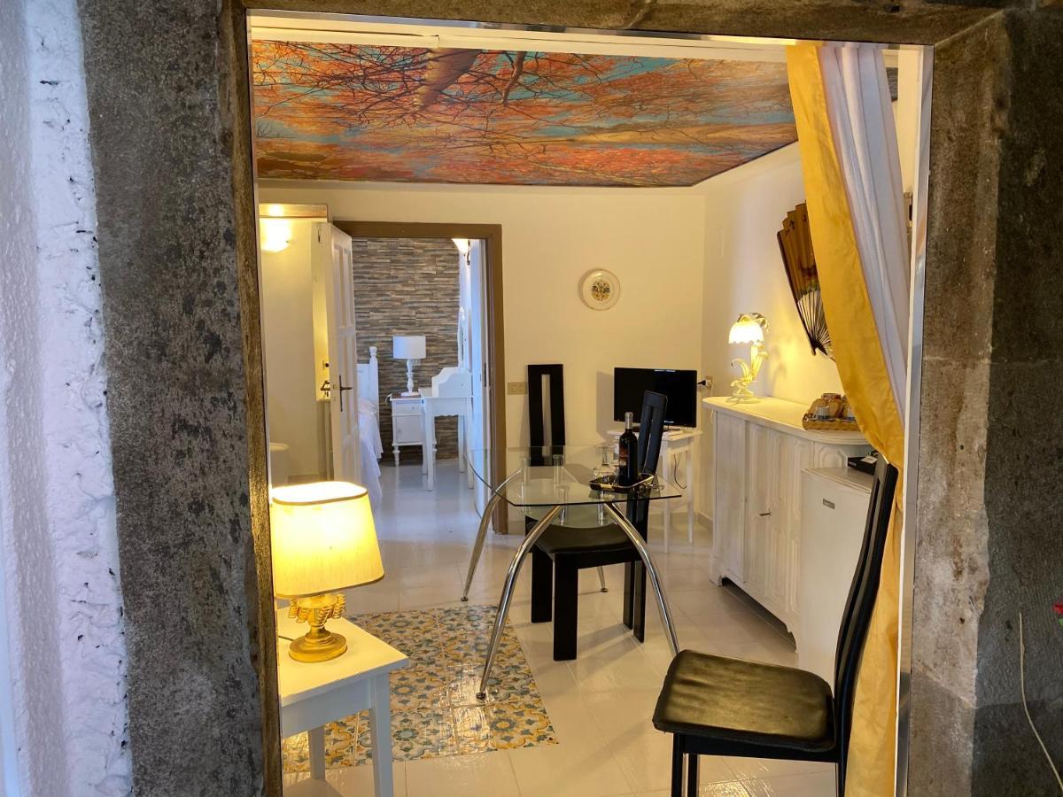 Villa Don Mimi Guarnaschelli La Dependace Taormina Bagian luar foto