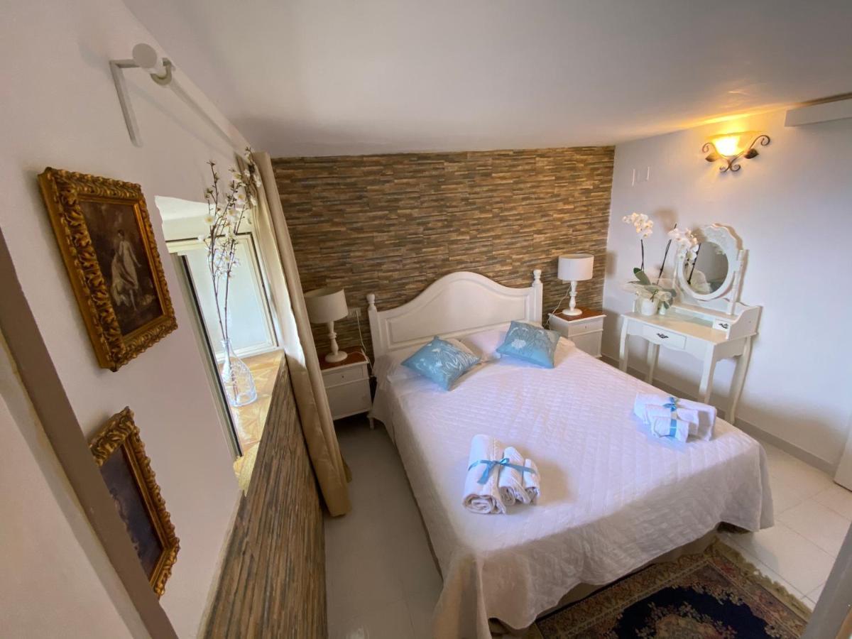Villa Don Mimi Guarnaschelli La Dependace Taormina Bagian luar foto