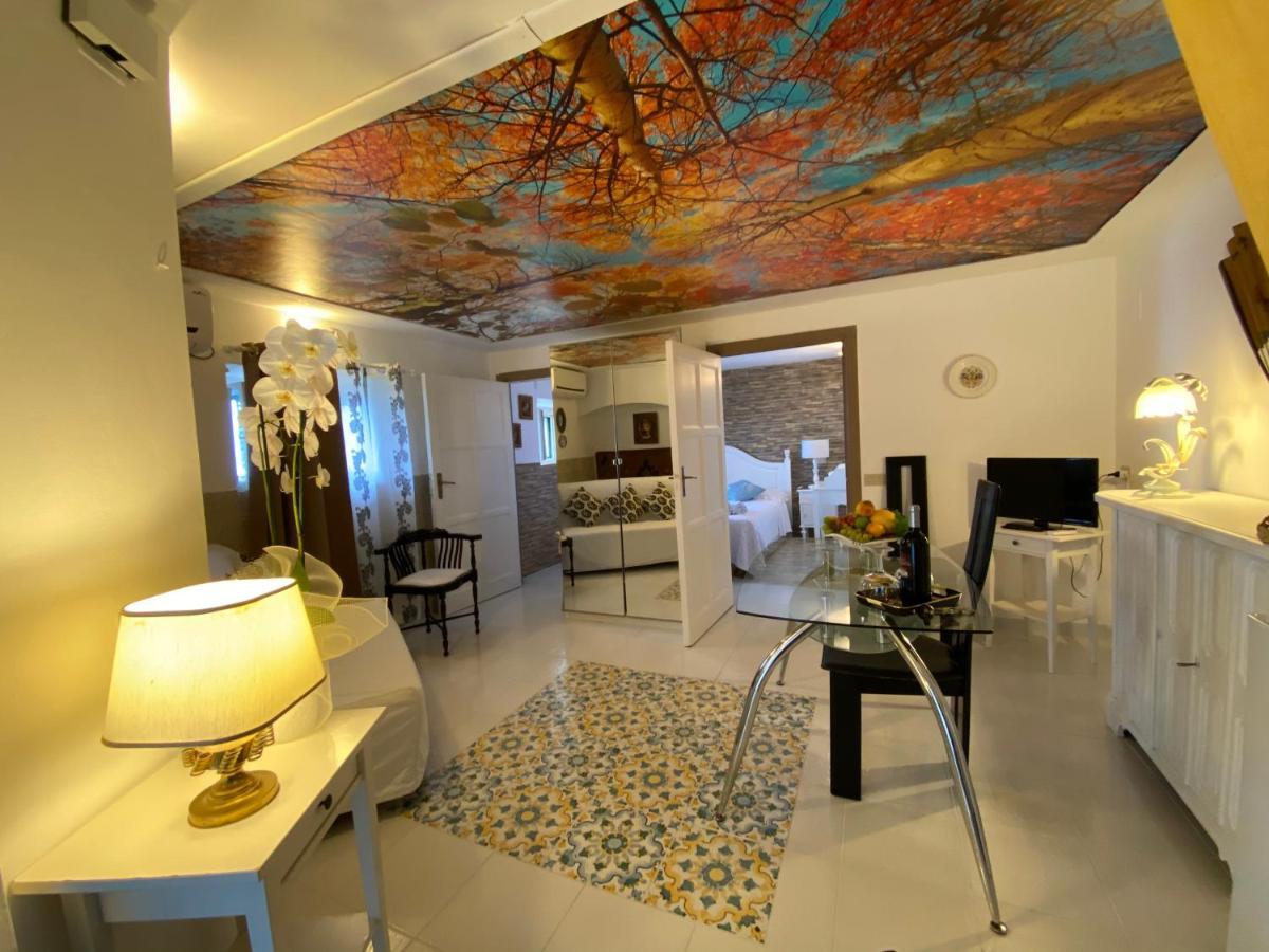 Villa Don Mimi Guarnaschelli La Dependace Taormina Bagian luar foto