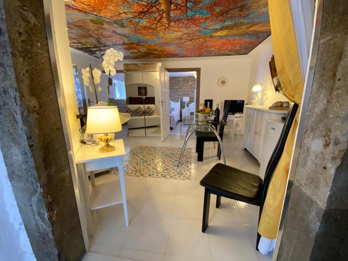 Villa Don Mimi Guarnaschelli La Dependace Taormina Bagian luar foto