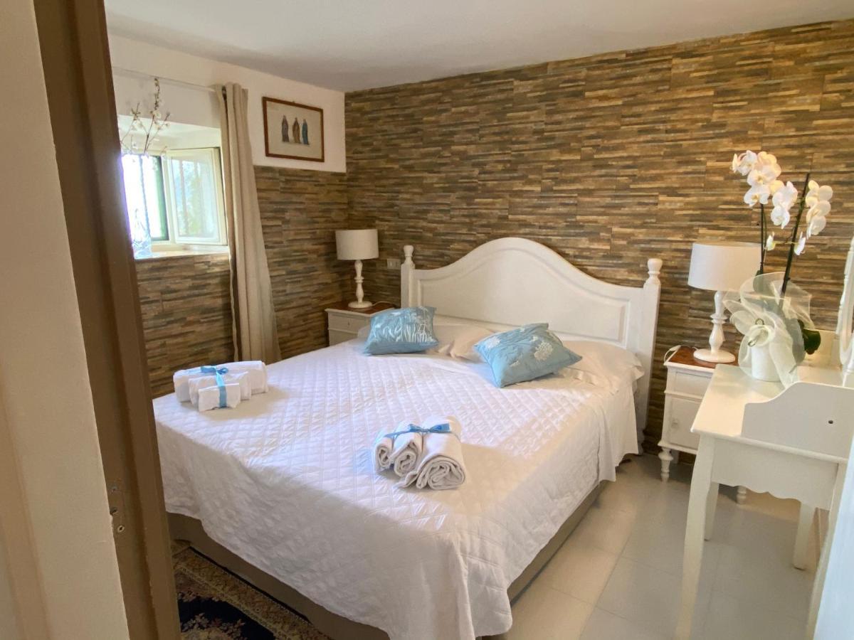 Villa Don Mimi Guarnaschelli La Dependace Taormina Bagian luar foto